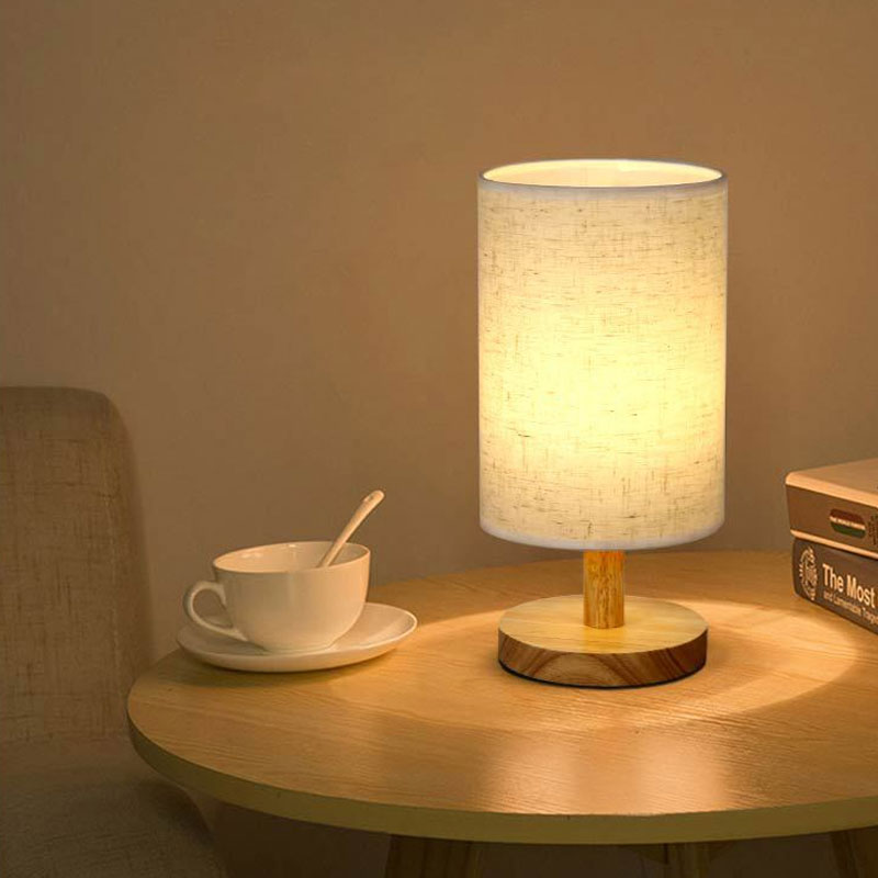 IWASHI Lámpara de mesa pequeña, minimalista, con pantalla de lino, para iluminación y lectura en el dormitorio